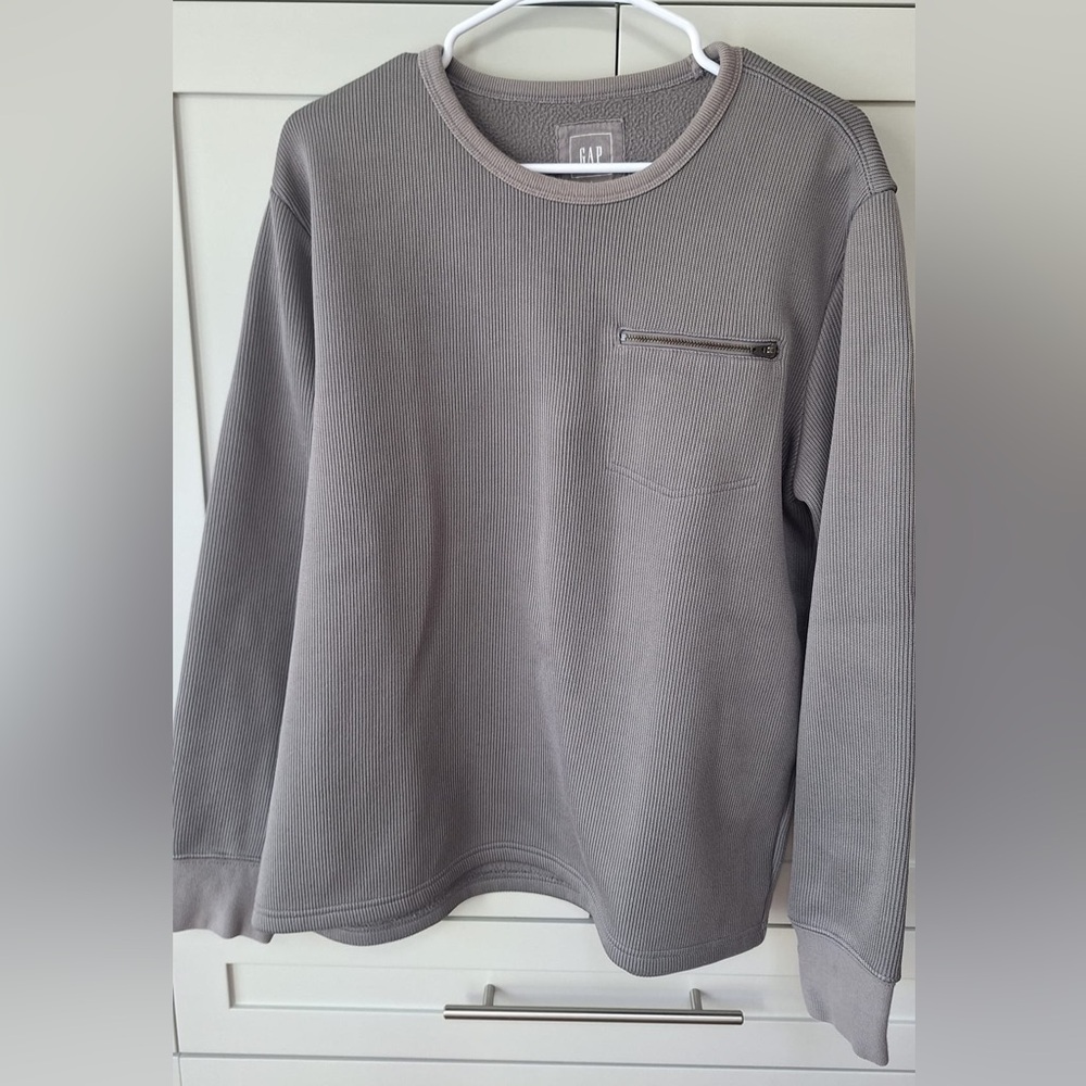 Grey Men’s Gap Crewneck